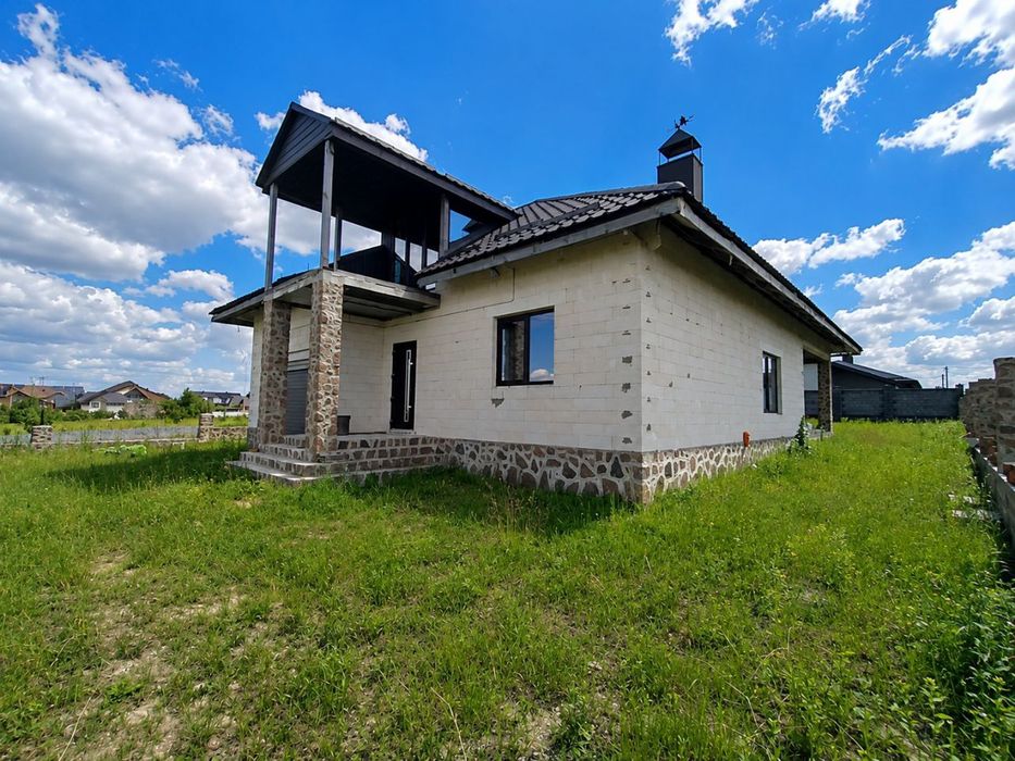 • Продаж затишного будинку