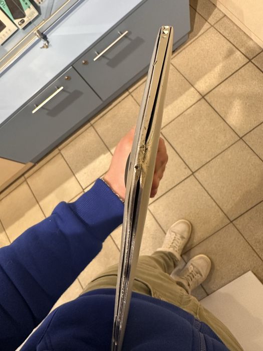 MacBook air 8Ram 256SSD intel core i5