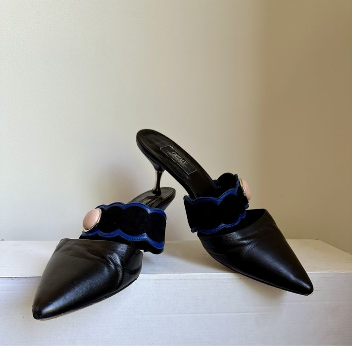 Eleganckie klapki na obcasie