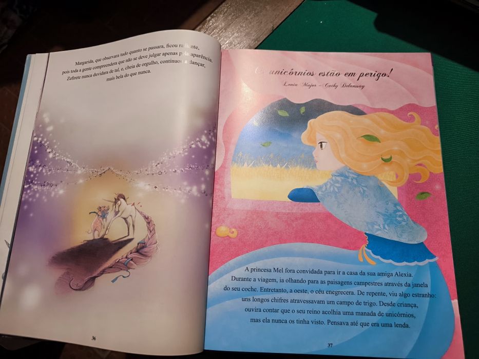 Livro Histórias de Princesas e unicórnios