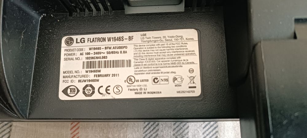 Monitor pequeno ótimas condições LG
