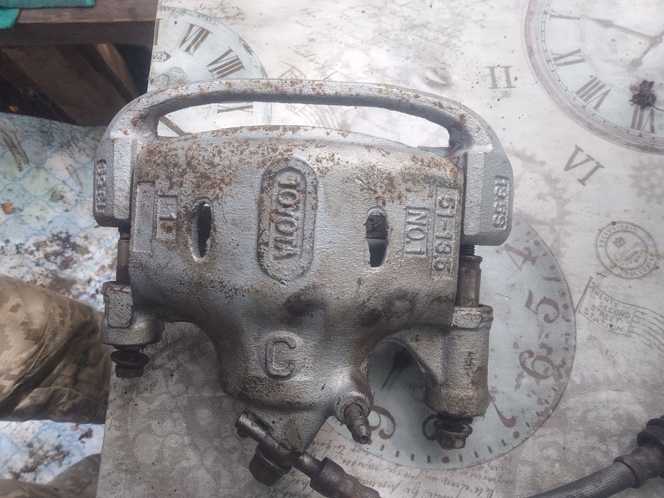 Toyota передние суппорта