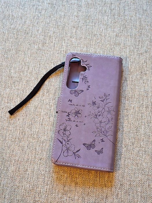 Etui Samsung A35 zamykane