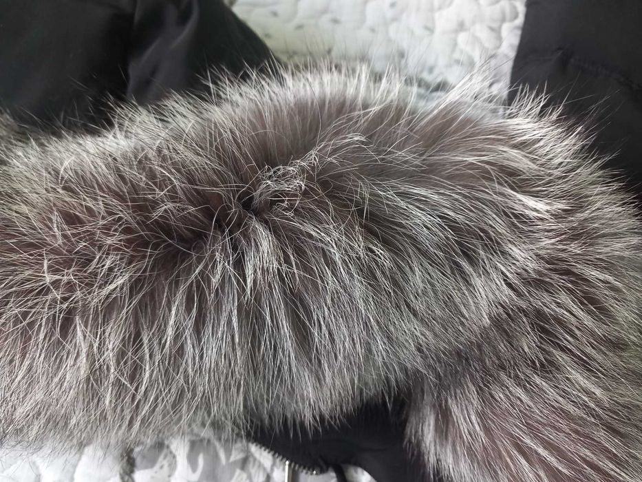 ESPRIT - Piękny puchowy płaszcz z odpinanym kapturem,  rozmiar 34, 70% puch
