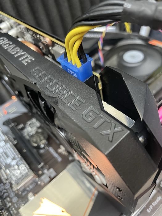 Продам відеокарту gigabyte gtx1660-oc