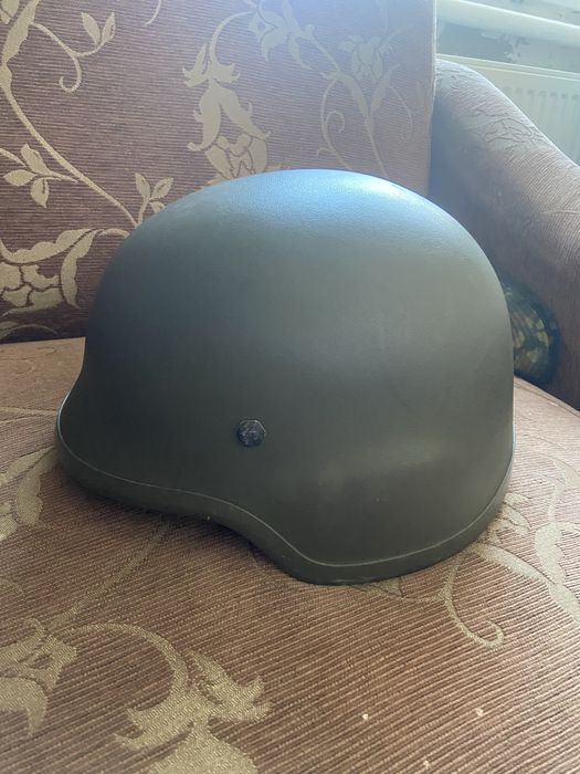 Новий захисний шолом ЗС німеччинни
