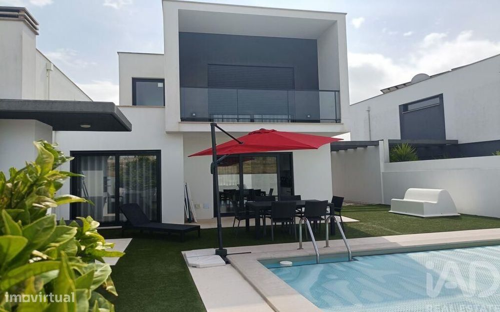 Casa / Villa T3 em Tornada e Salir do Porto de 142,00 m2