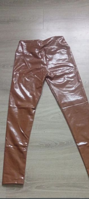 Piękne legginsy latex skóra lateks vinyl