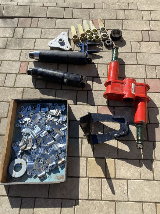 Продам гідравлічні циліндри