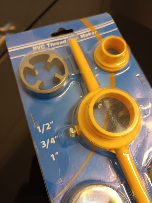 Tarraxa para roscas -  Tubos PVC