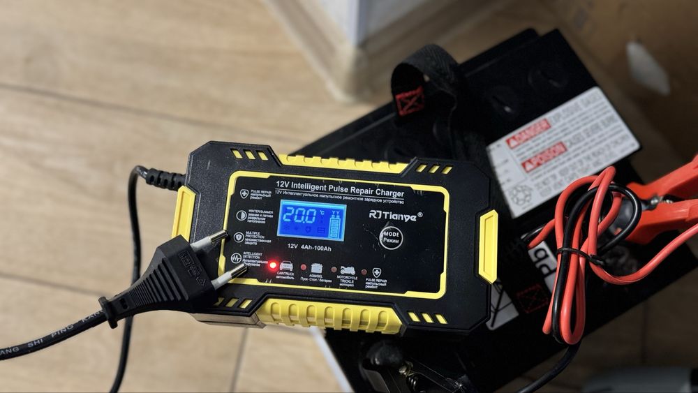 Rav 4 рідний акумулятор.