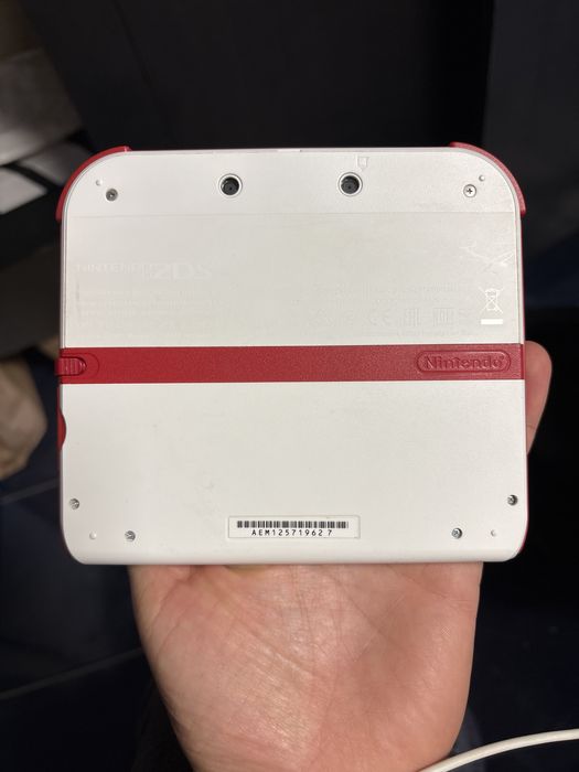 Nintendo 2DS desbloqueada com cartao sd 128gb