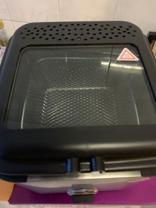 Fritadeira Elétrica 1,5L Nova