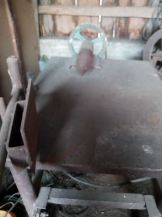 Lupiarka elektryczna srubowa