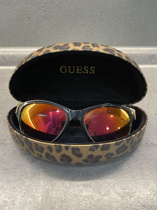 Окуляри від сонця Guess