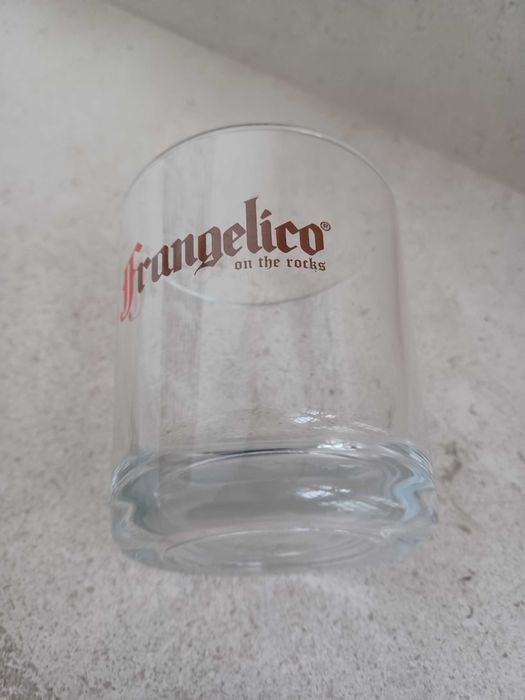 Copo personalizado da marca Frangelico