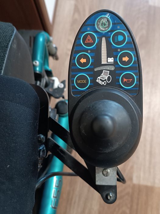 Електрична коляска під ремонт або на запчастини