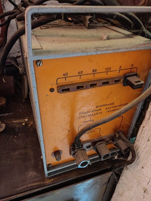 Продам сварочно пуско-зарядний інвертор ВД 0801 УЗ