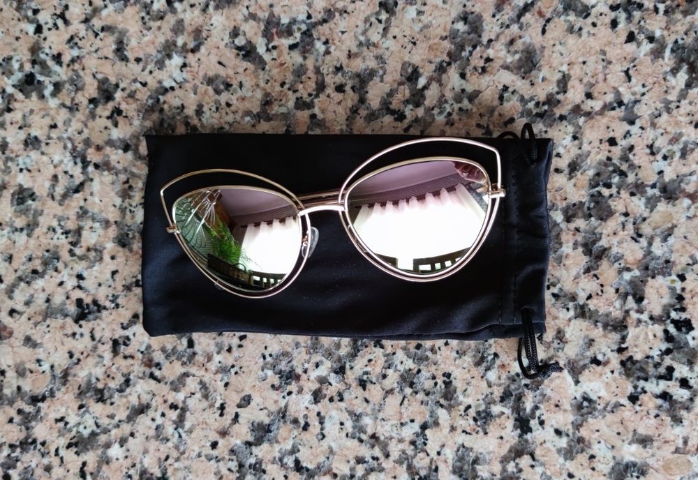 Óculos de sol dourados (Novos)