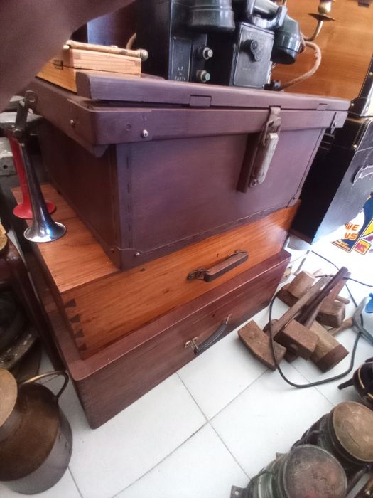 Malas e caixas antigas