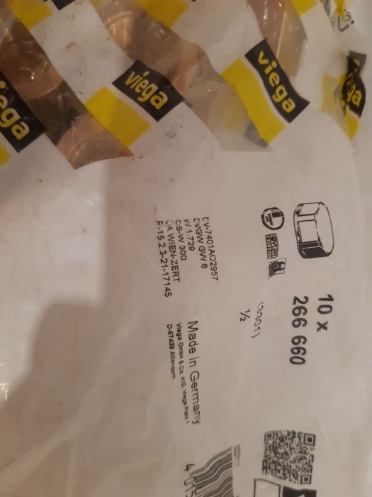 Sprzedam korki mosiężne z gwintem wewnętrznym