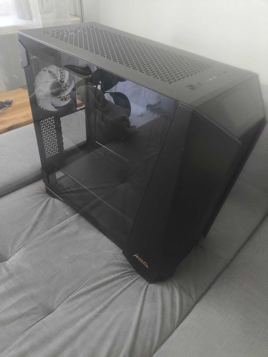Obudowa MSI MEG Prospect 700R