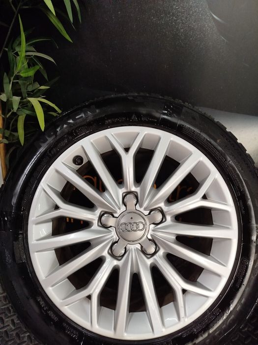 Jantes 16" originais Audi com pneus