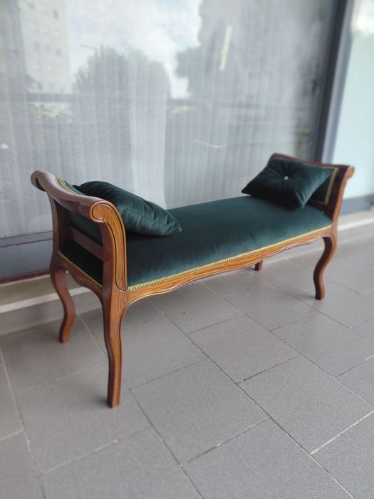 Banqueta estofada de novo