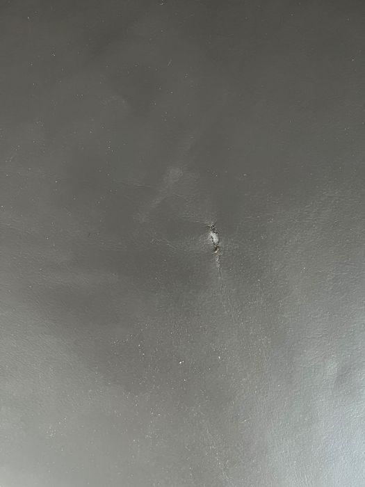 Sofá em pele com chaise longue usado