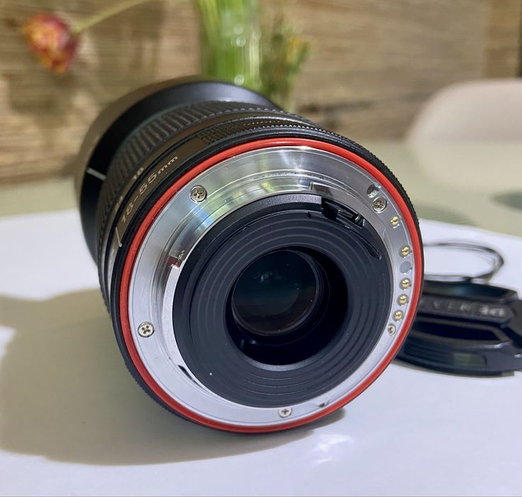 Pentax-DA 18-55mm f/3.5-5.6 AL WR (ідеальний стан)