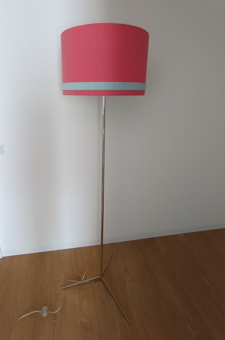 Candeeiro pé cromado 140cm