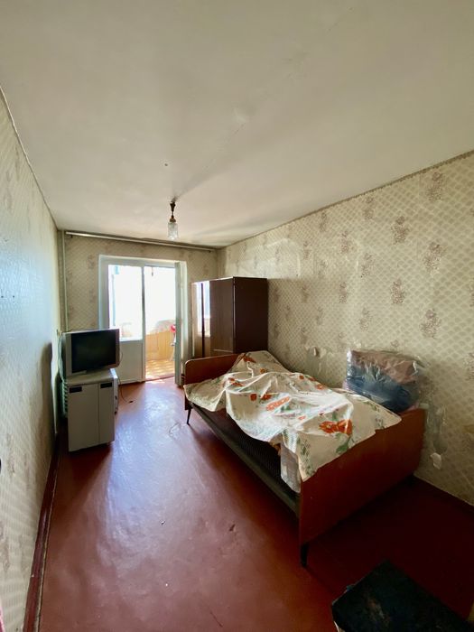 Продам 3-и кімнатну квартиру на м-ні Даманський