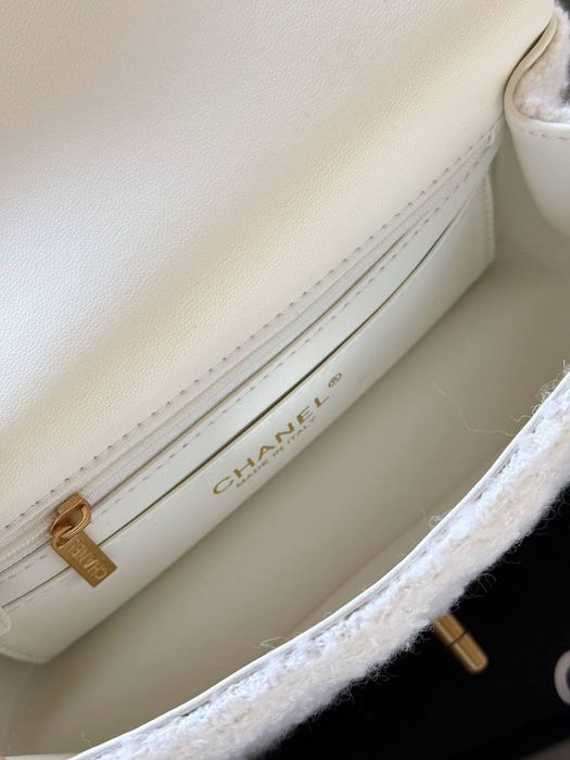 Chanel Classic Flap Bag Tweed with Gold-Tone Metal , жіноча сумочка