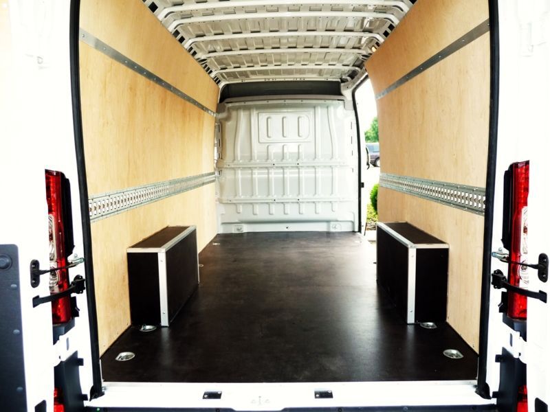 Peugeot Boxer L3H2 ochrona przedziału ładunkowego