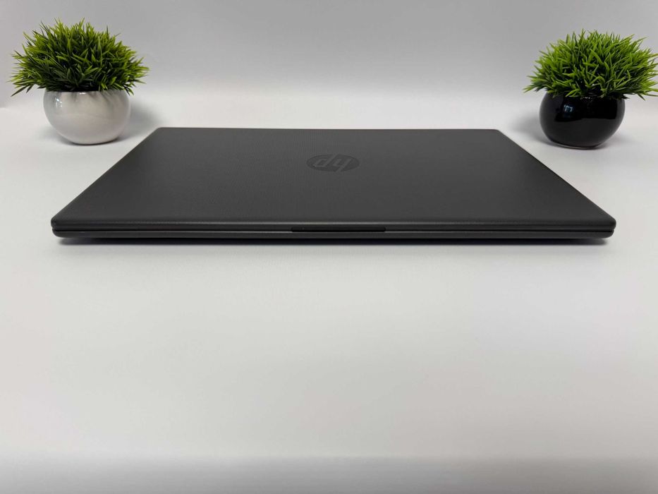 Ноутбук HP Laptop 15 Ryzen 3 7320U/8gb ddr5/512gb/15’6 Full HD