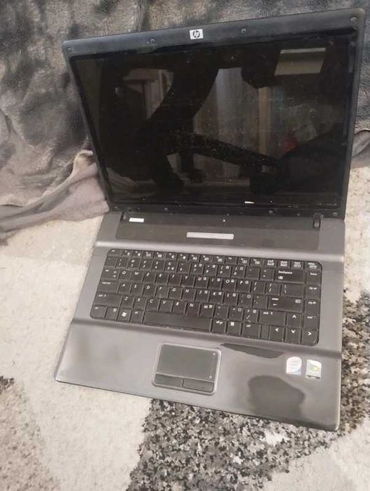 Laptop  HP   550