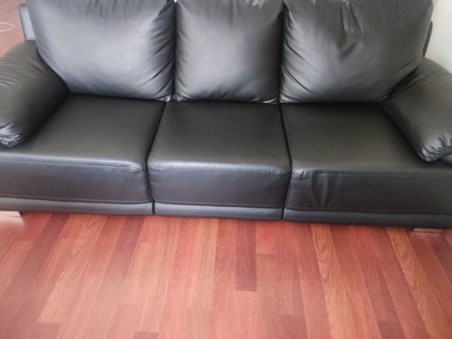 Sofá de 3 lugares pele preto