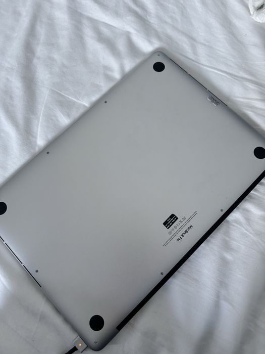 Apple MacBook Pro Retina 15” A1398 (EMC 2674) – Mid 2014