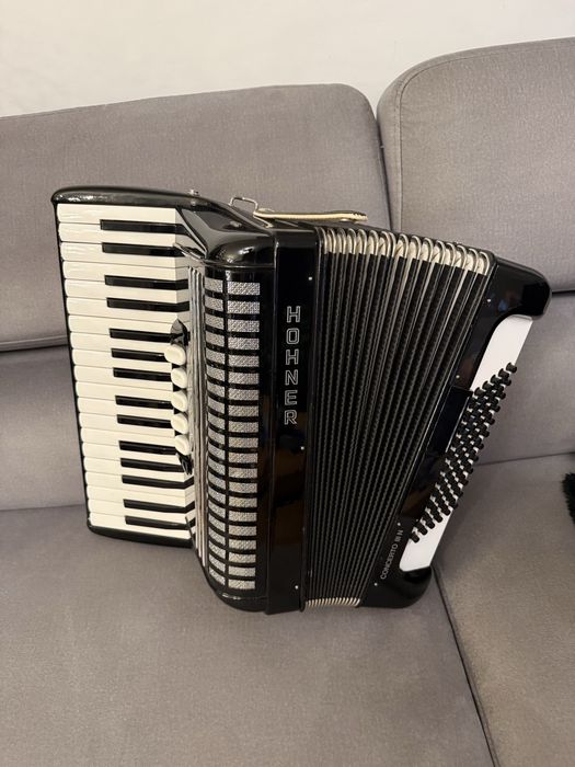 Akordeon Hohner 72 basy