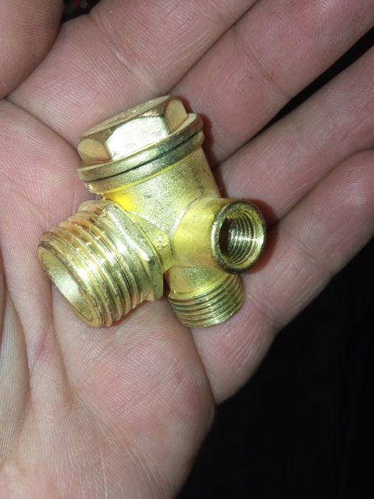 Клапан обратный воздушного компрессора