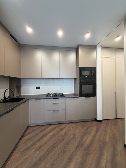 Продаж сучасної 2-кімнатної квартири в ЖК B4