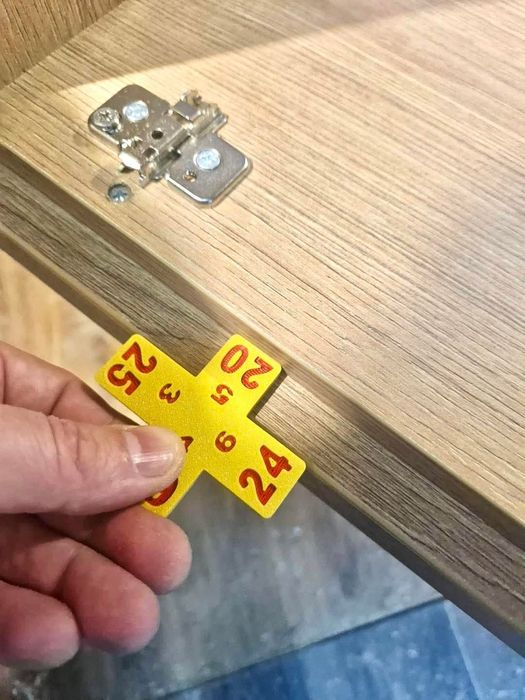 Krzyżyki z grubościami i odległościami do blende