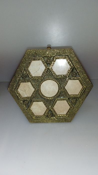 Moldura de Árvore Genealógica Estilo Turco em Bronze