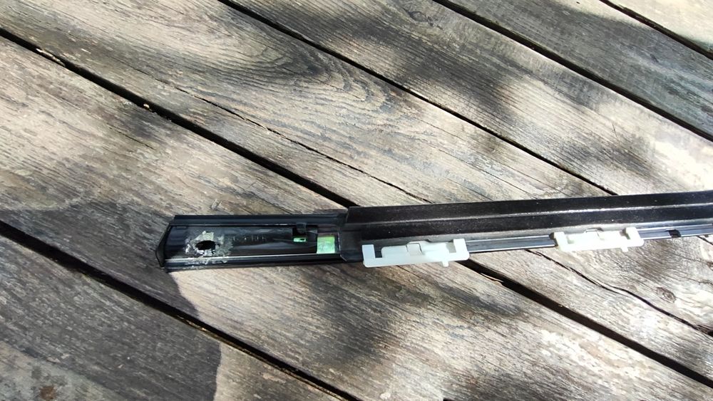 Mazda CX7 молдінг задній правий (Mazda cx-7 задний правый молдинг)