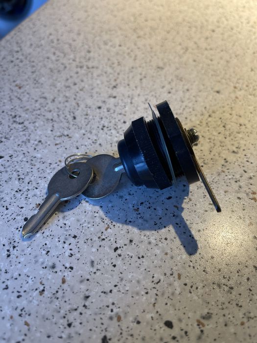 Замки для поштовоі скриньки