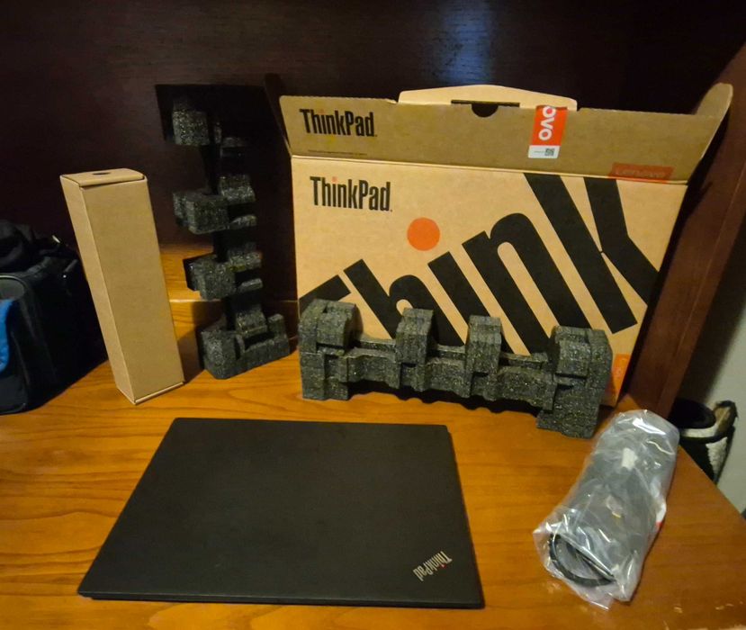 Lenovo ThinkPad T14 Gen 2 - i5 11ª Geração | 16GB | Ecrã 4K UHD