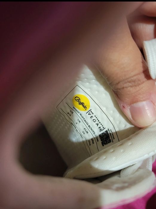 Sapatilhas Buffalo como novas