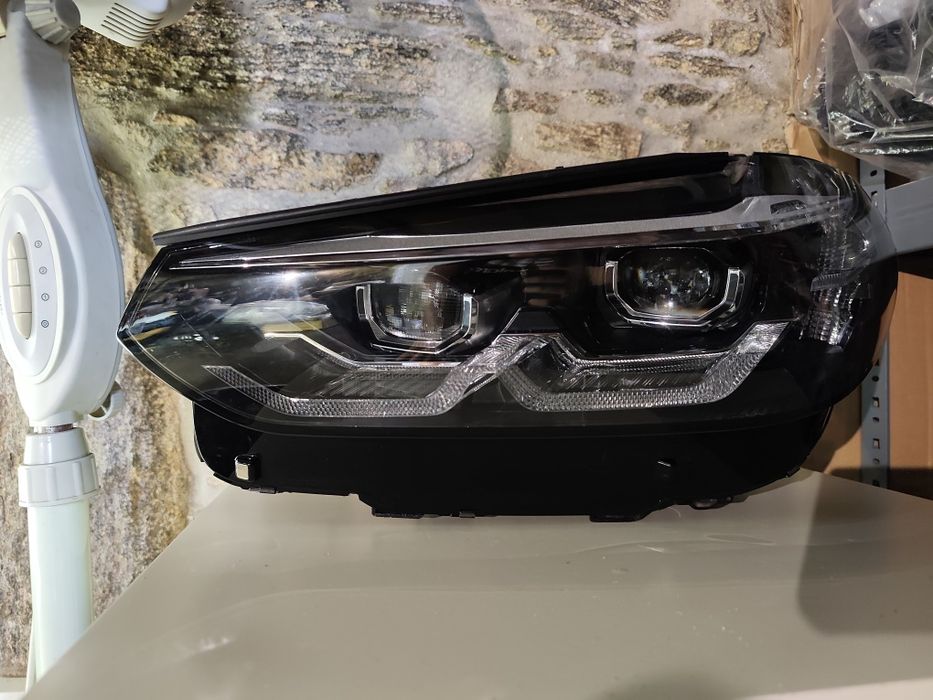 Farol BMW X3 G01 X4 g02 ótica led original usado