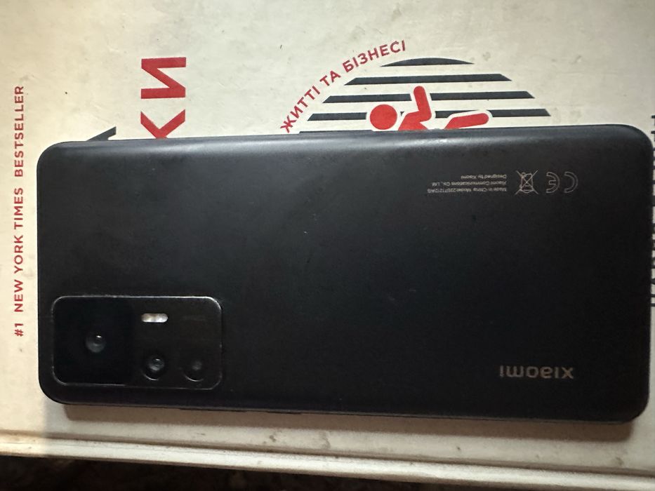 Xiaomi 12t  256 гб смартфон мощний