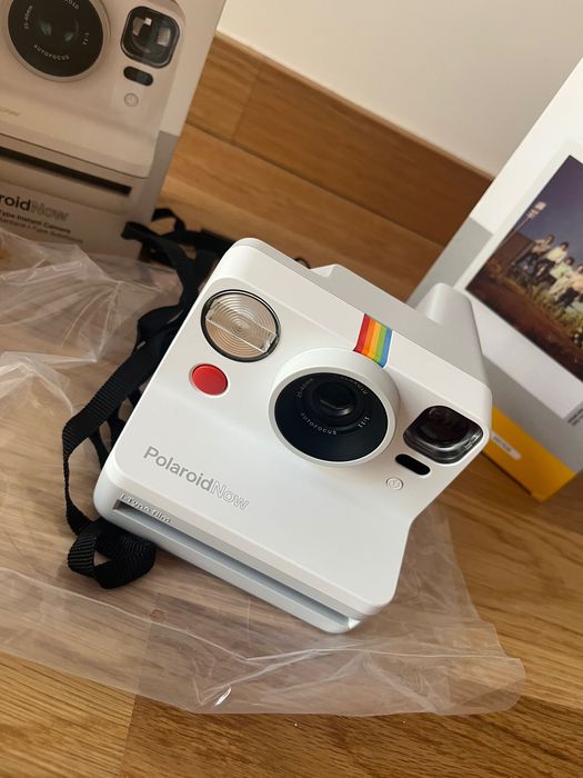 Máquina fotográfica instantânea Polaroid Now